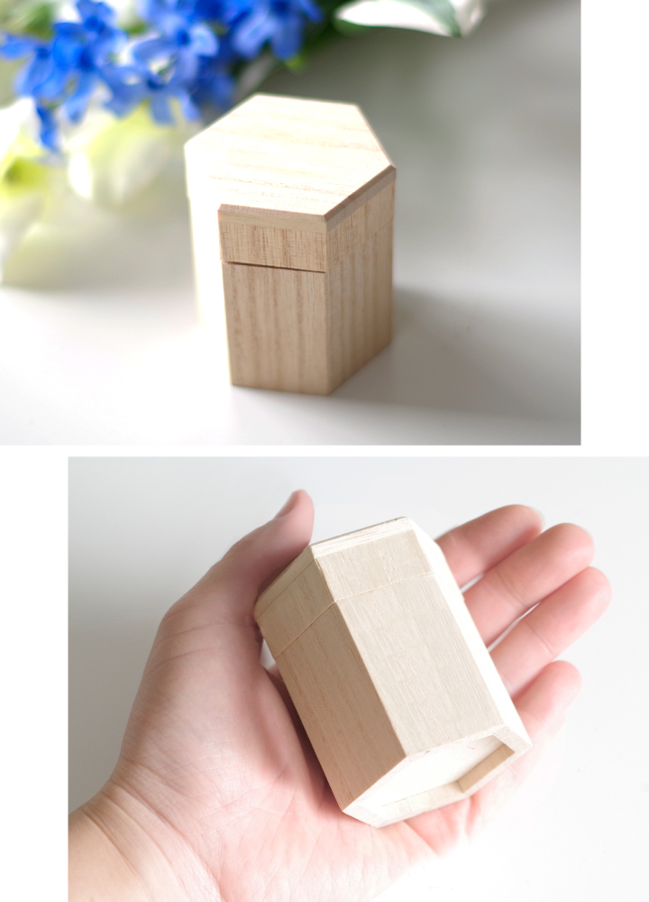 木製独自のぬくもりを感じるミニ骨壷