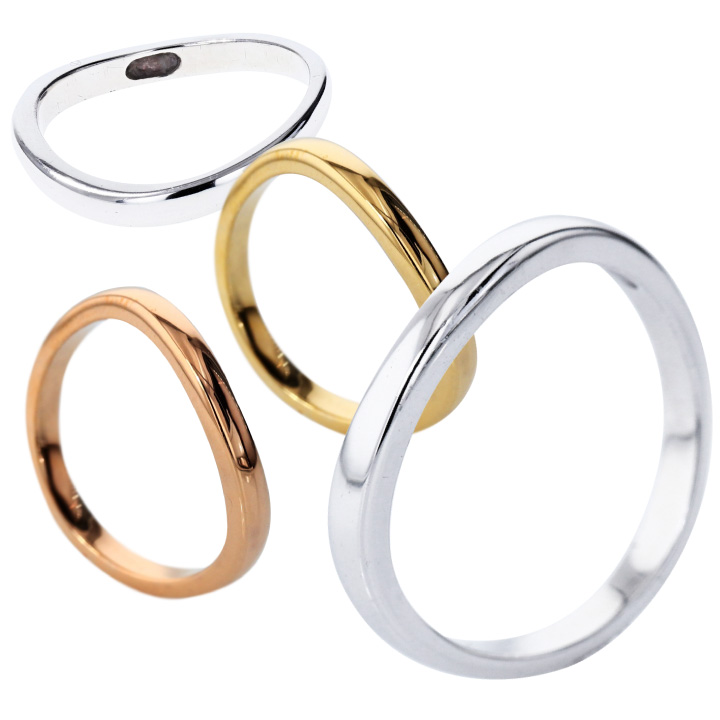 ご遺骨を埋め込んでお作りするジュエリー