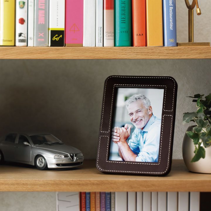 手元供養に最適な写真立てと遺骨カプセル（ミニ骨壷）のセット