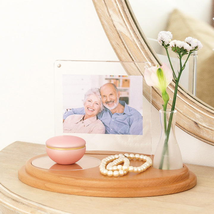 ステージ型の開放仏壇と使いやすい仏具のセット